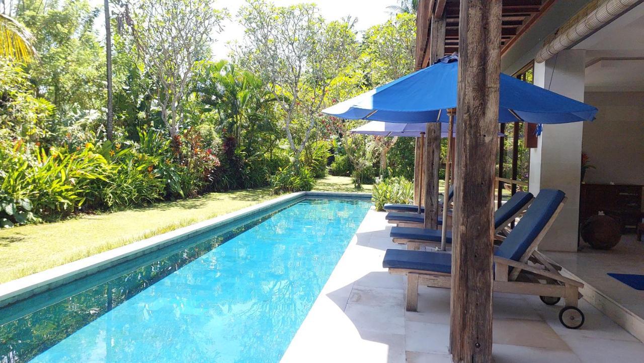 Villa Rumah Isah Candidasa Exteriör bild